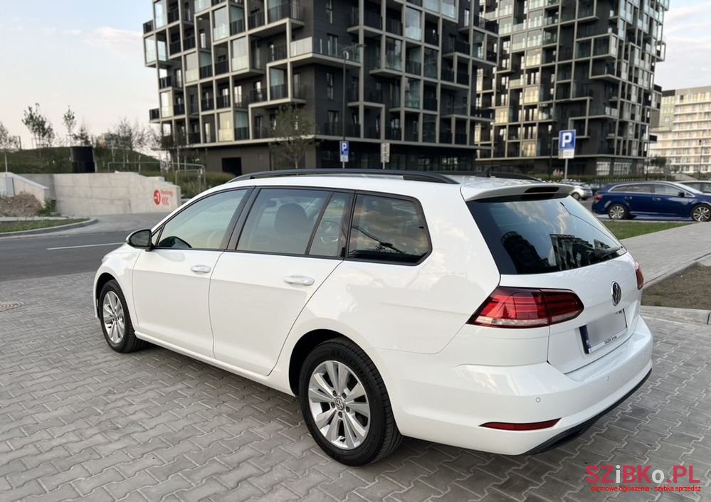 2018' Volkswagen Golf photo #5