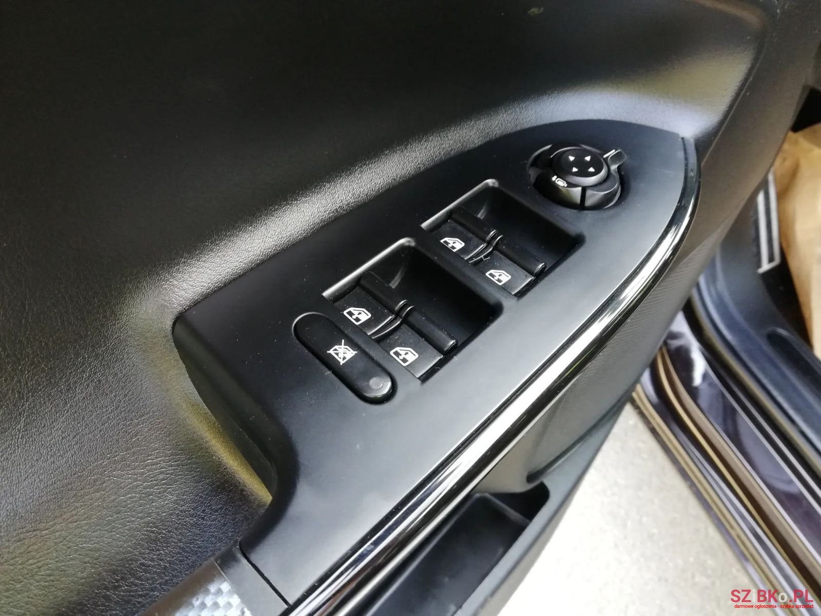 2010' Alfa Romeo Giulietta photo #6