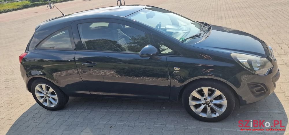 2013' Opel Corsa photo #5