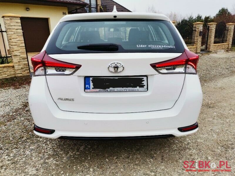 2018' Toyota Auris photo #5