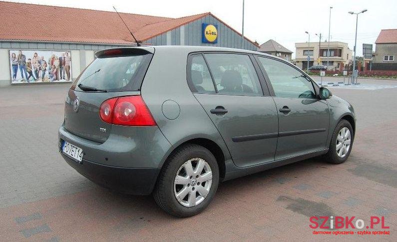 2006' Volkswagen Golf photo #2