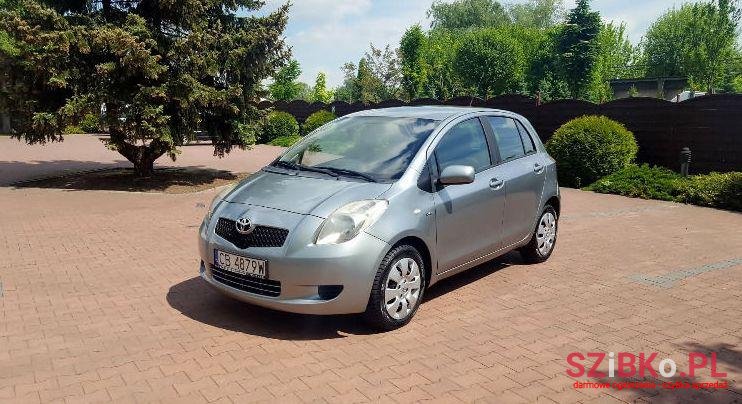 2006' Toyota Yaris photo #1