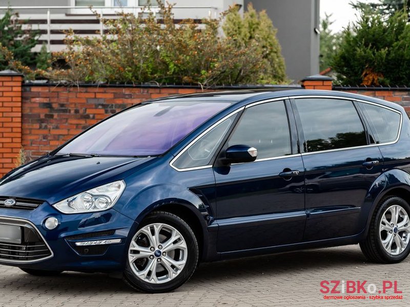 2011' Ford S-Max 2.0 Ecoboost Titanium photo #2