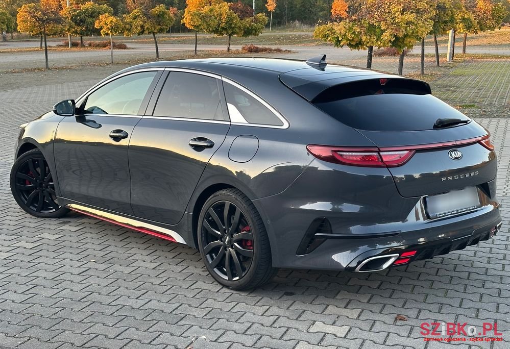 2019' Kia Proceed photo #6