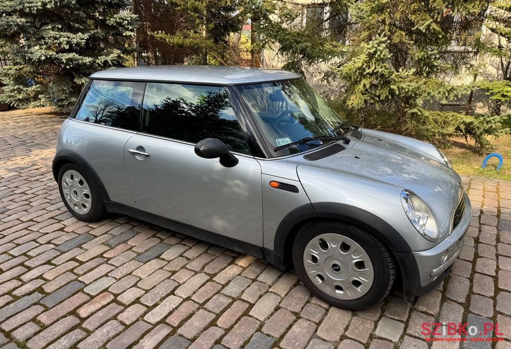 2004' MINI One photo #2