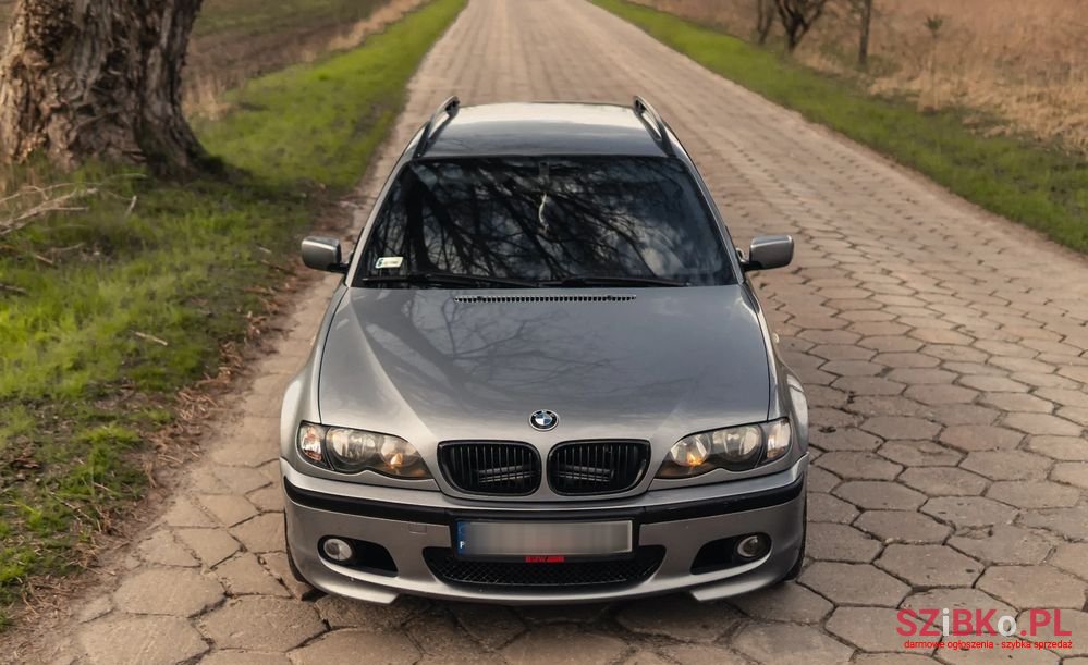 2004' BMW 3 Series 320D photo #2