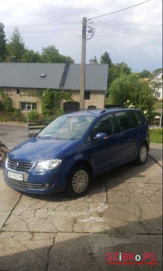 2007' Volkswagen Touran photo #1