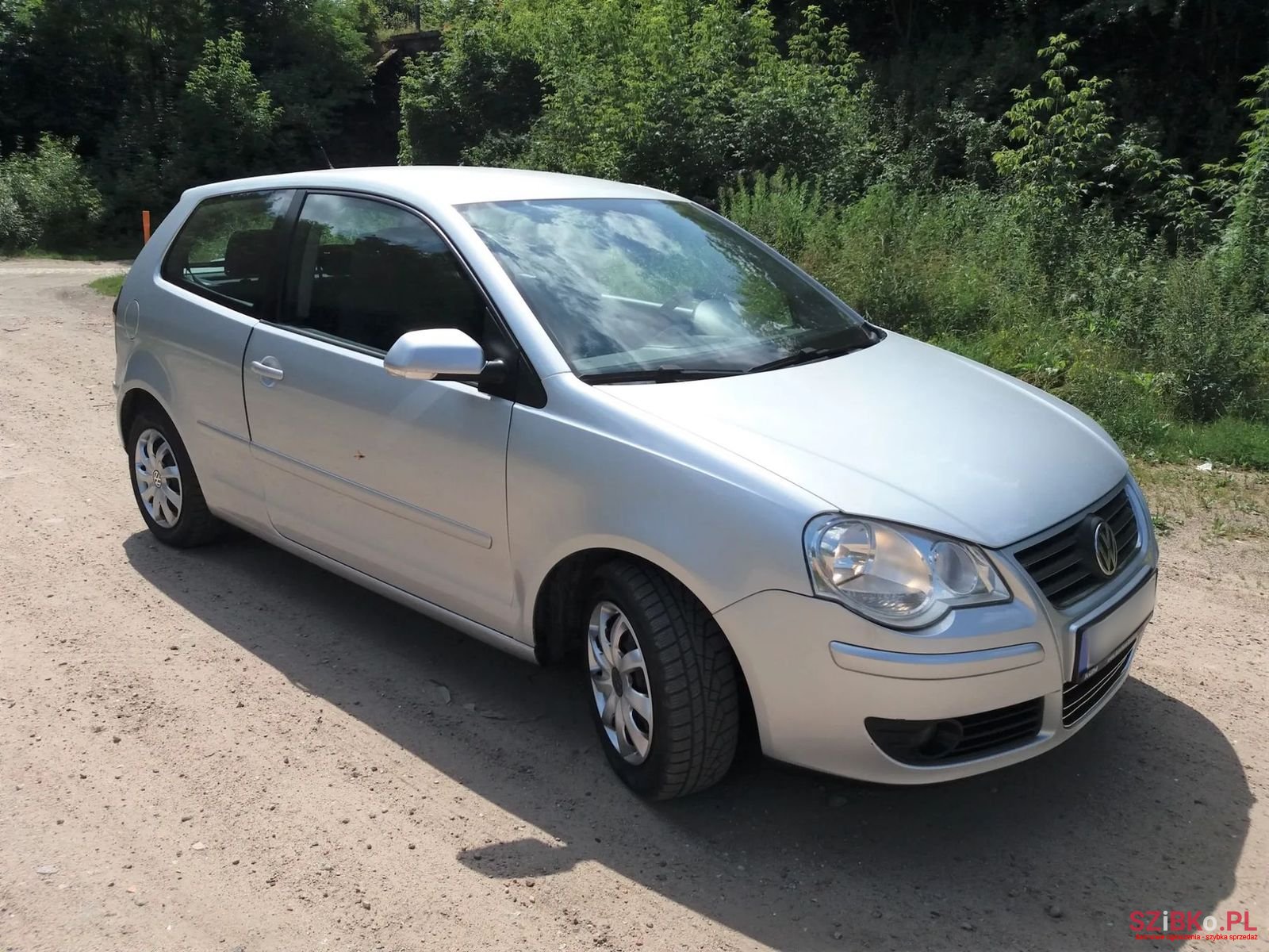 2005' Volkswagen Polo photo #3