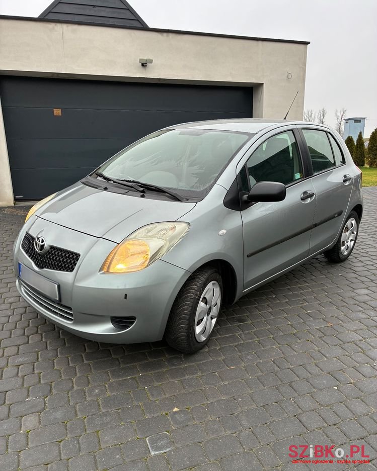2006' Toyota Yaris 1.0 Luna A/C photo #1