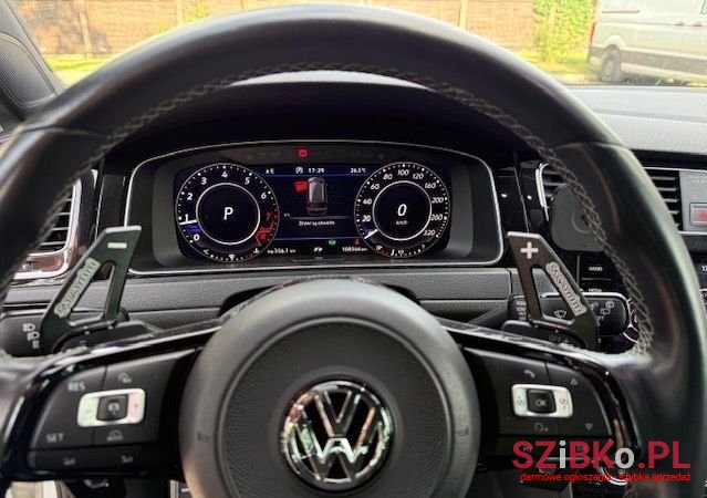 2017' Volkswagen Golf photo #5