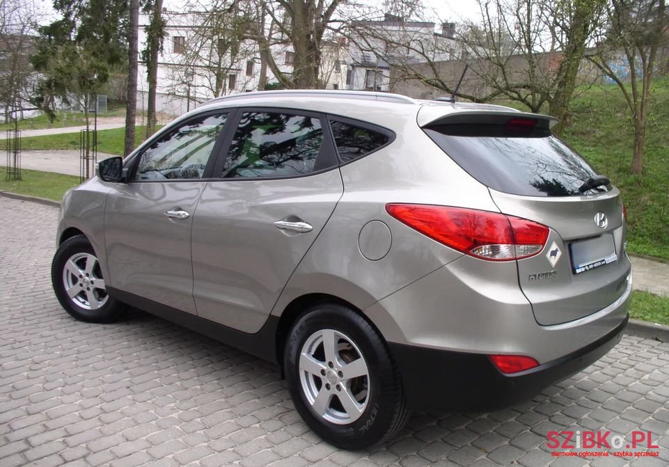 2010' Hyundai ix35 photo #2