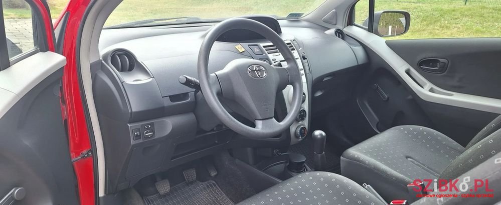 2007' Toyota Yaris 1.0 Luna photo #4