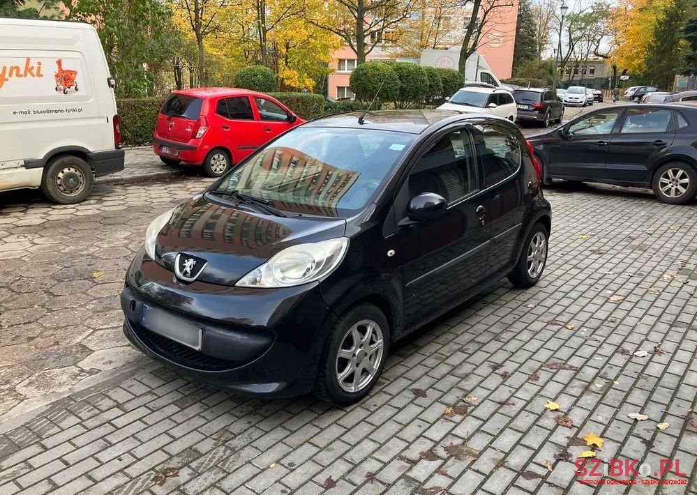 2008' Peugeot 107 1.0 Trendy photo #1