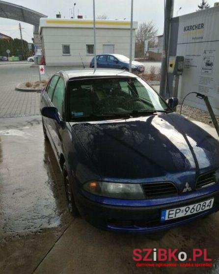 2002' Mitsubishi Carisma photo #1