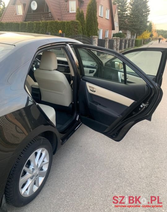 2013' Toyota Corolla photo #4