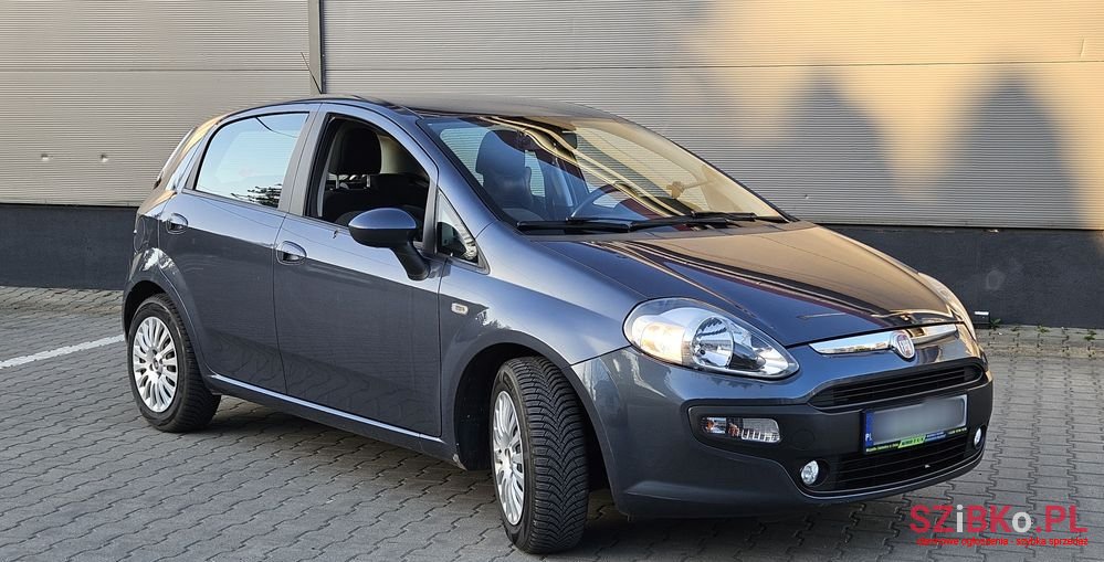 2010' Fiat Punto Evo photo #1
