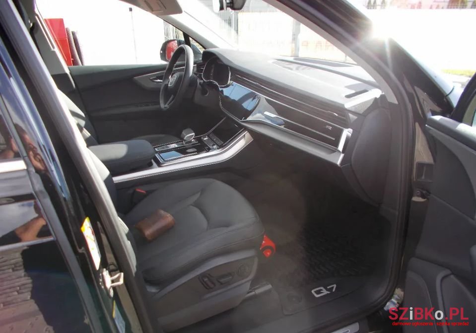 2022' Audi Q7 photo #5