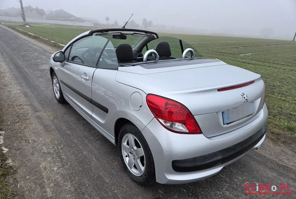 2010' Peugeot 207 1.6 Hdi Sport photo #6