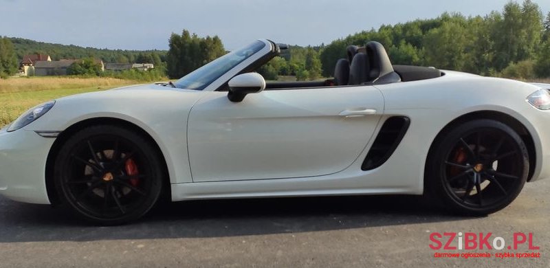 2017' Porsche 718 Boxster photo #3