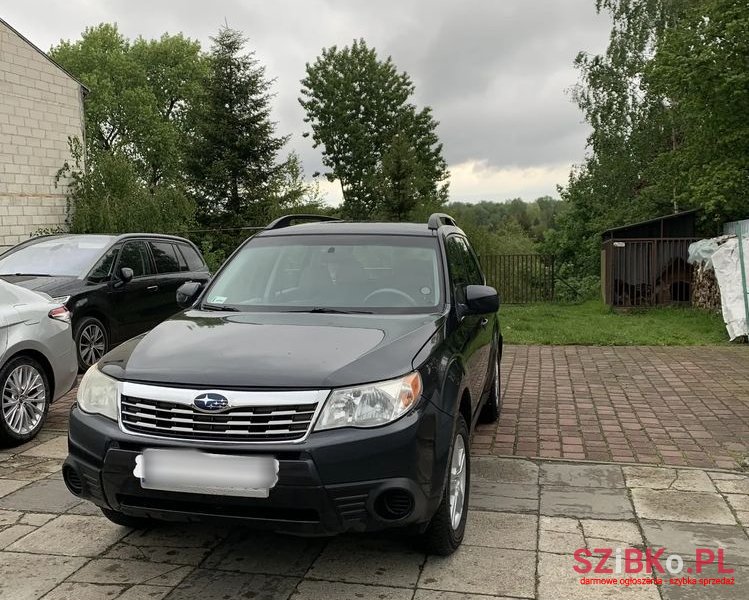 2010' Subaru Forester 2.5 X photo #1