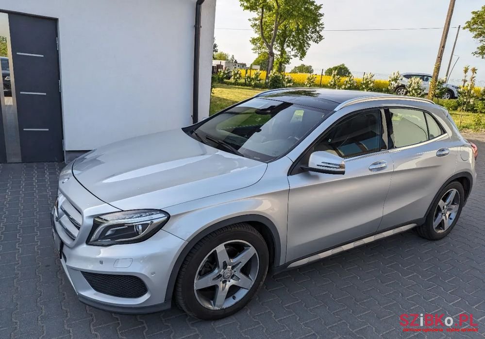 2014' Mercedes-Benz GLA photo #5