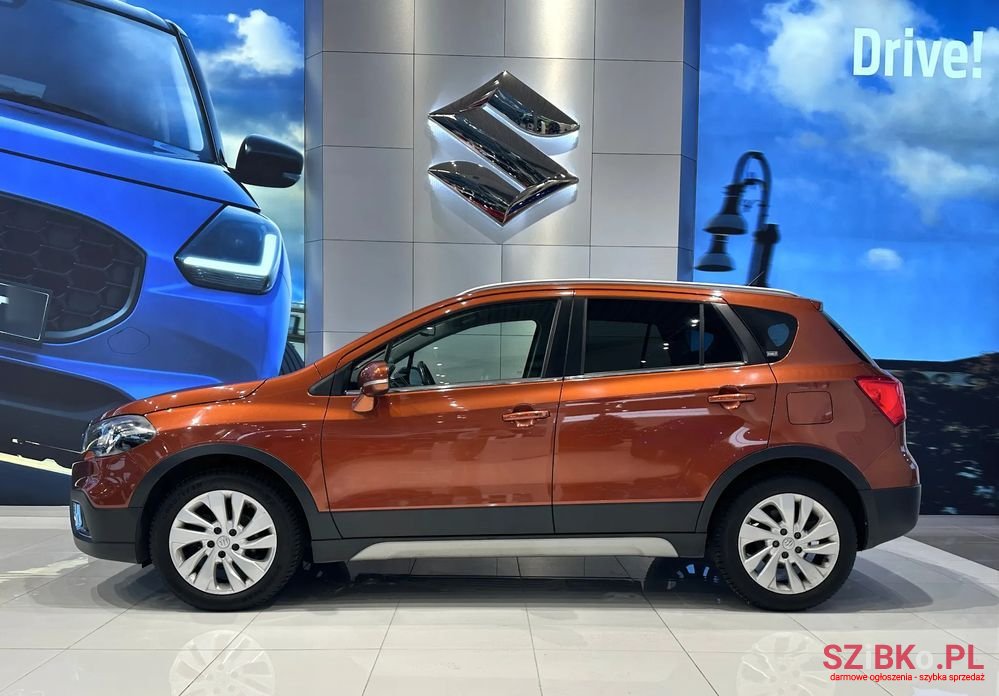 2017' Suzuki SX4 photo #3