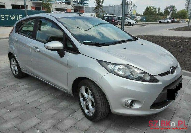 2012' Ford Fiesta photo #1