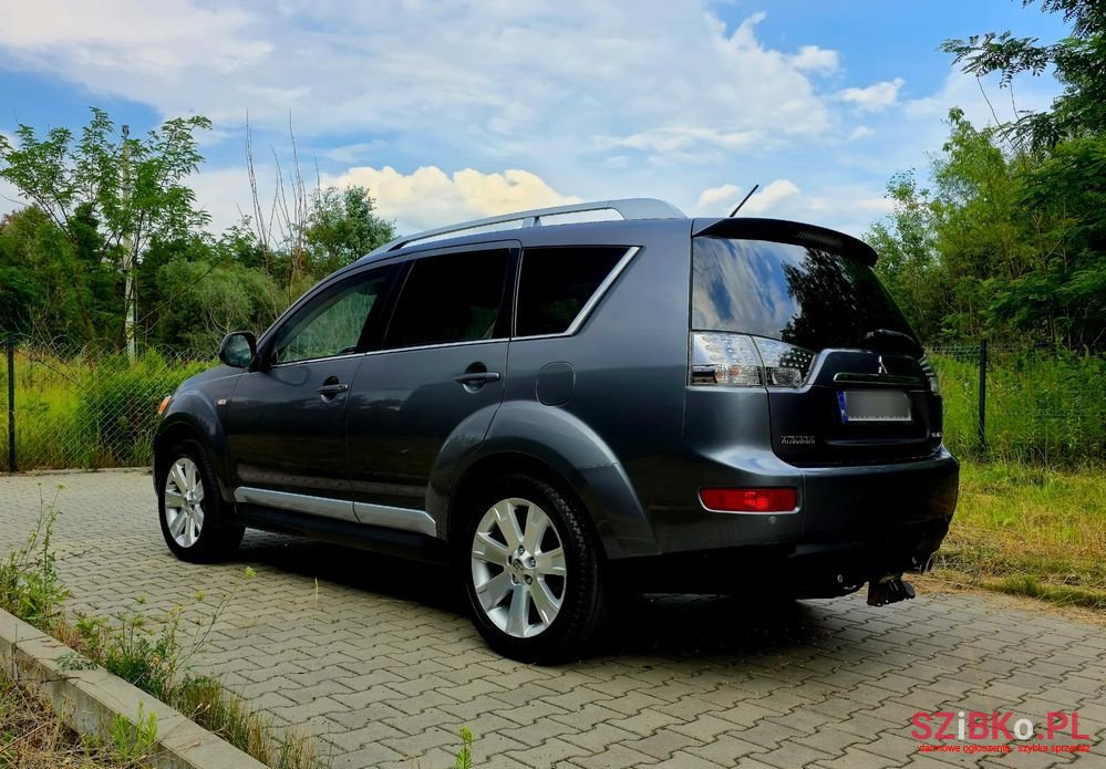 2008' Mitsubishi Outlander photo #4