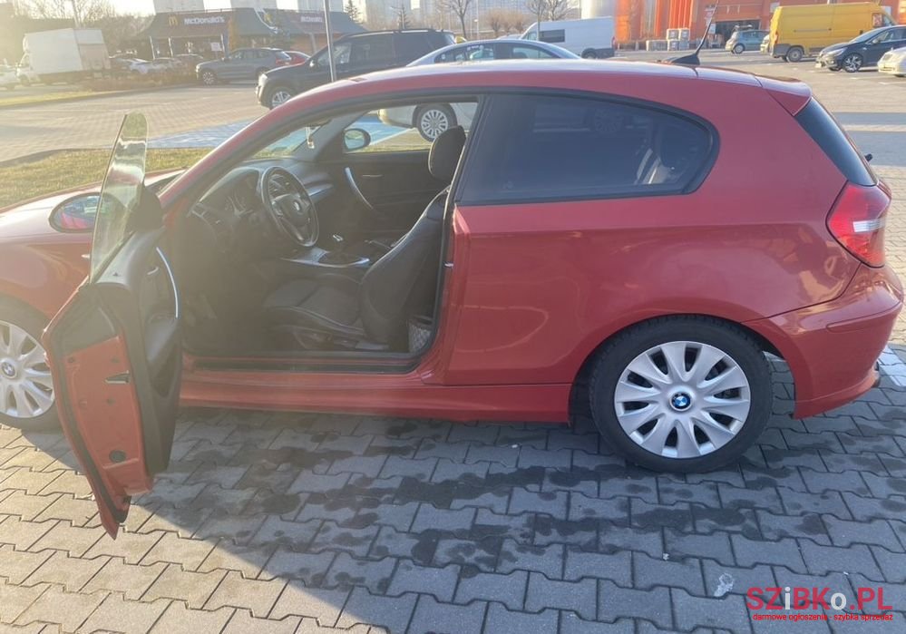 2008' BMW 1 Series 118D photo #6