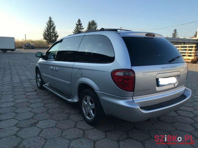 2005' Dodge Grand Caravan photo #4