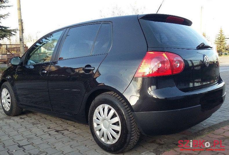 2007' Volkswagen Golf photo #1