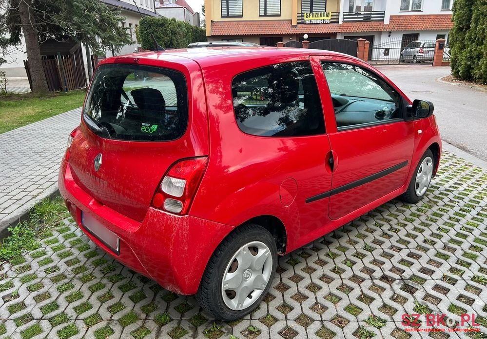 2011' Renault Twingo photo #2