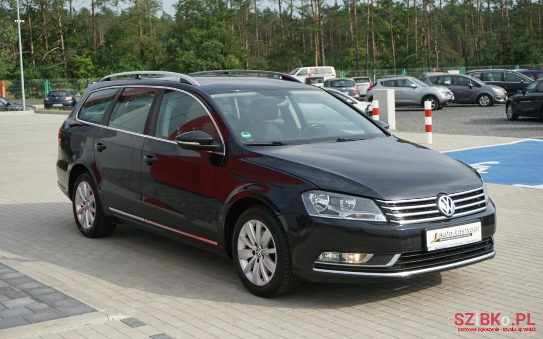 2012' Volkswagen Passat photo #2