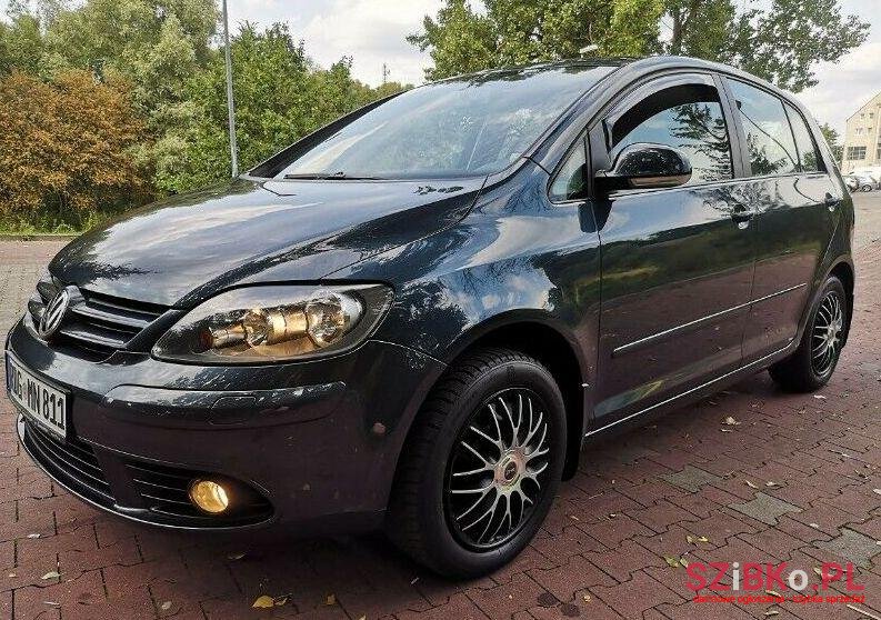 2006' Volkswagen Golf photo #1