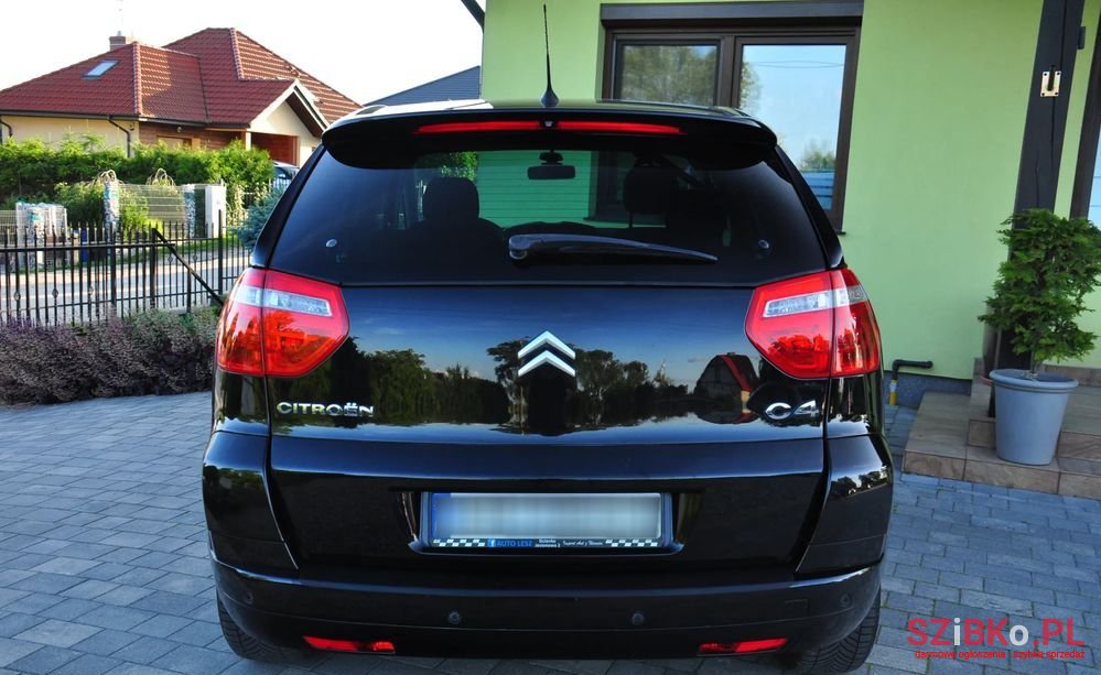 2008' Citroen C4 Picasso photo #6