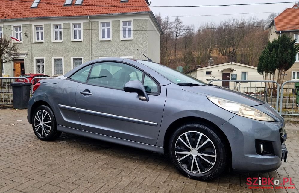 2009' Peugeot 207 photo #6