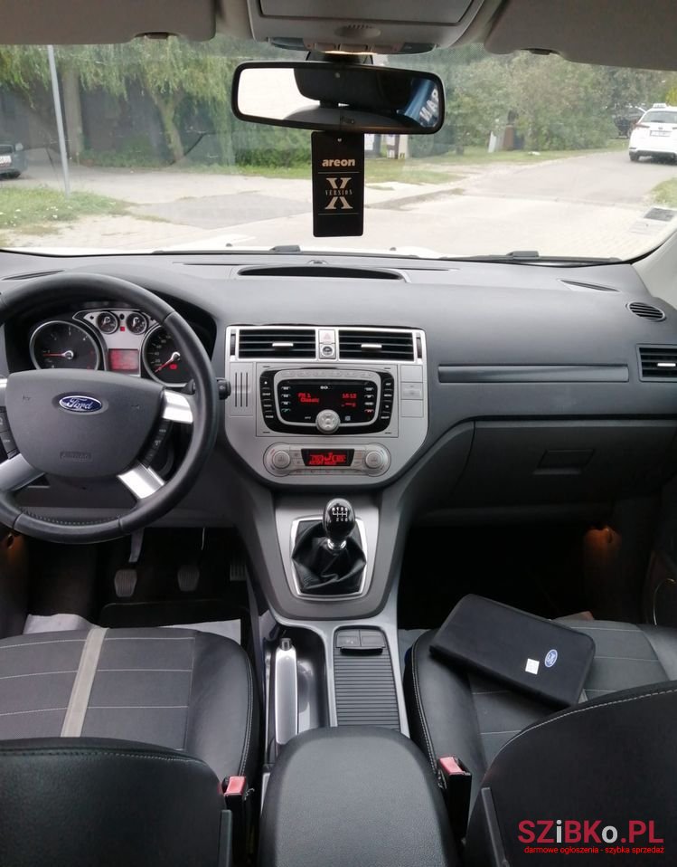 2011' Ford Kuga 2.0 Tdci 2X4 Titanium photo #6