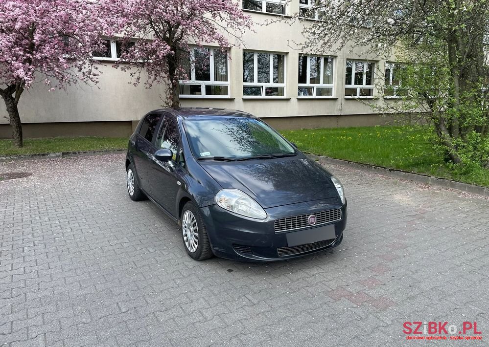 2008' Fiat Grande Punto photo #2