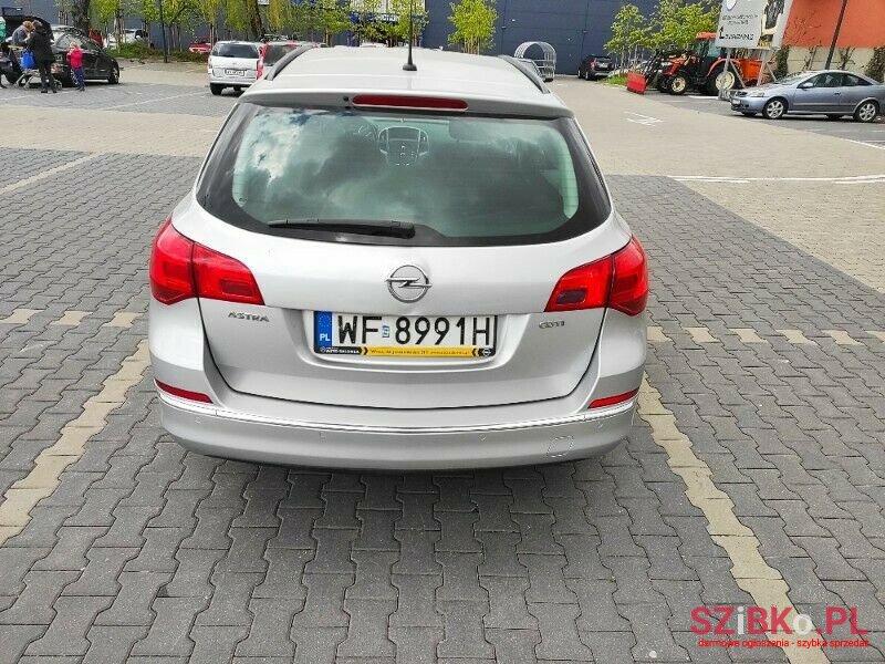 2013' Opel Astra photo #5