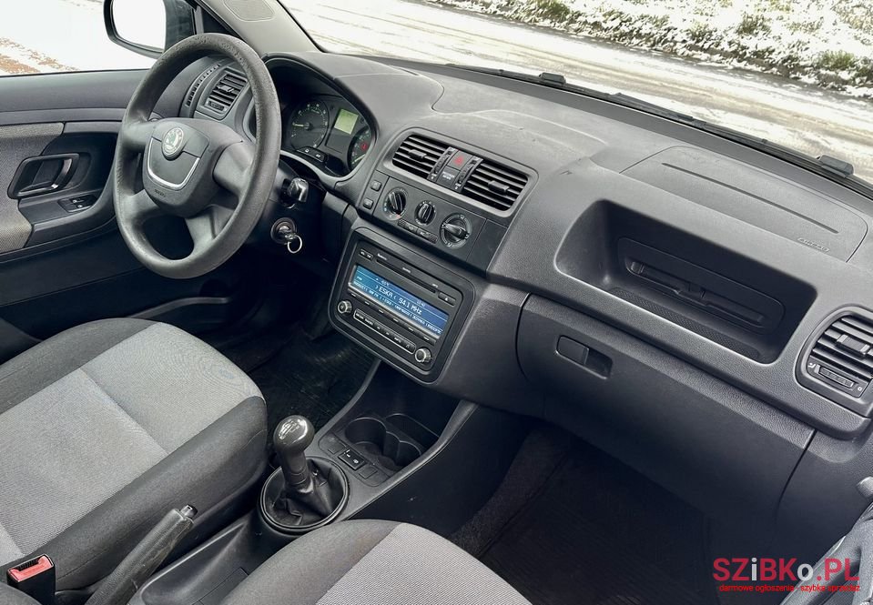 2010' Skoda Fabia photo #6