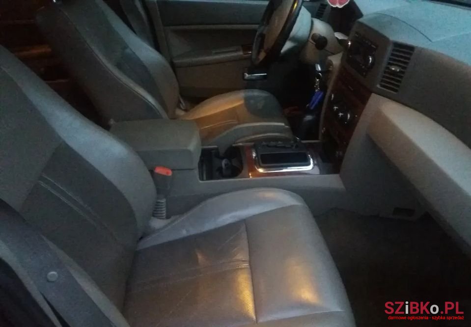 2005' Jeep Grand Cherokee photo #5