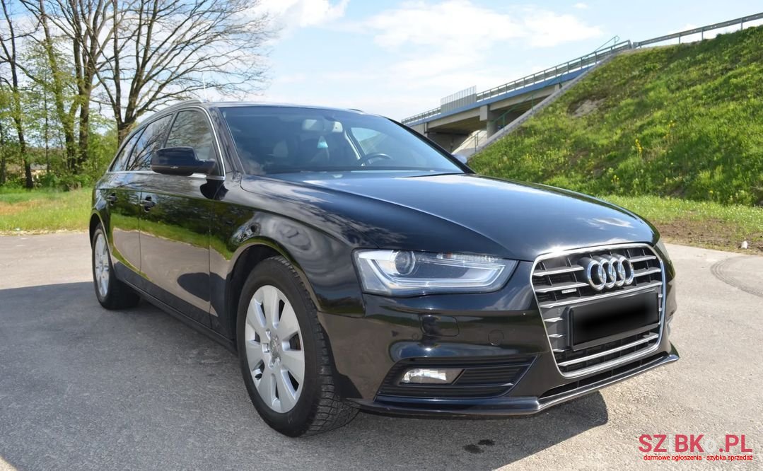 2012' Audi A4 photo #2