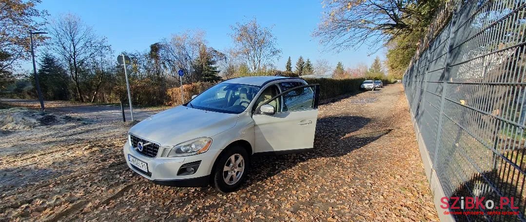 2010' Volvo Xc 60 photo #3