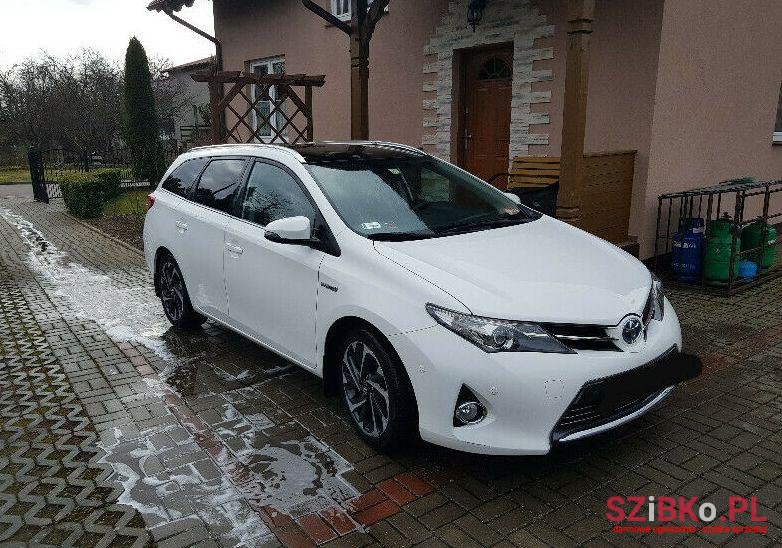 2014' Toyota Auris photo #1