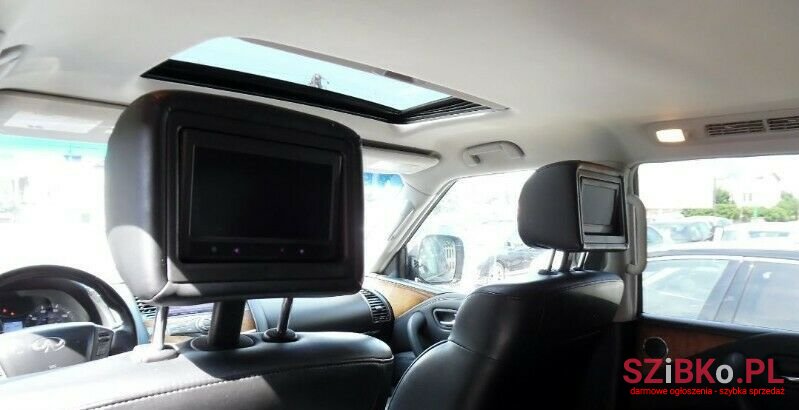 2011' Infiniti QX80 photo #4