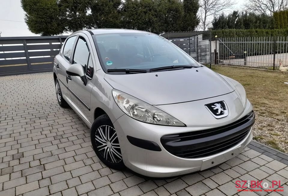 2009' Peugeot 207 photo #4