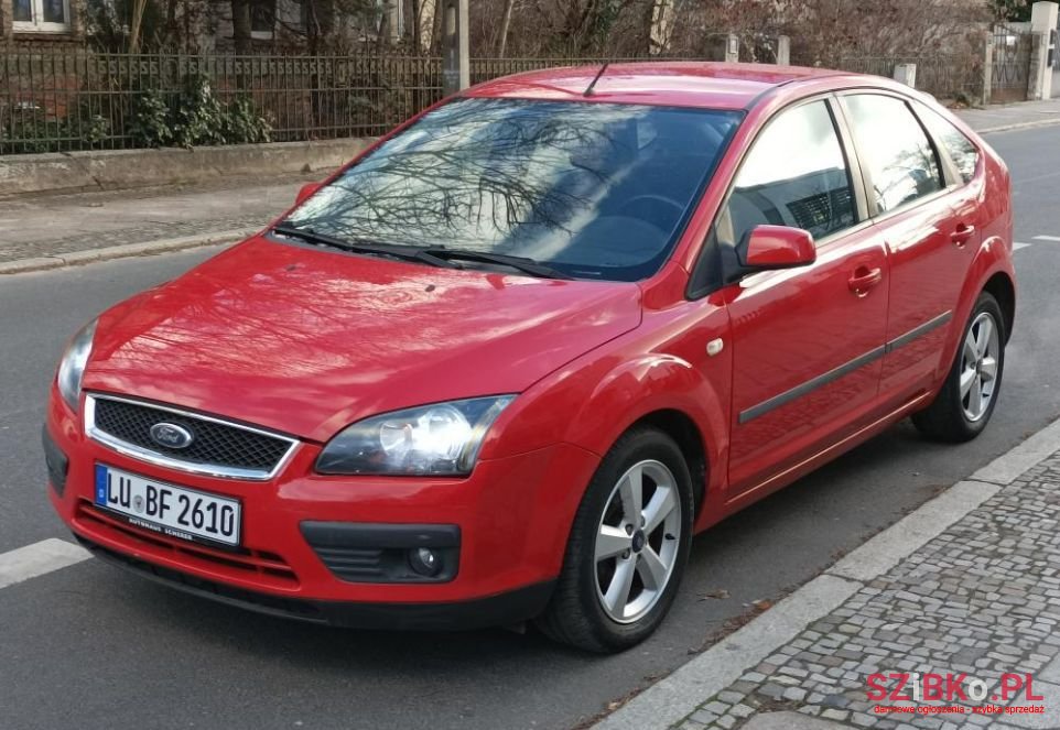 2005' Ford Focus photo #1