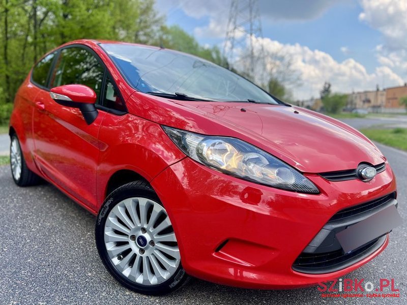 2010' Ford Fiesta photo #2