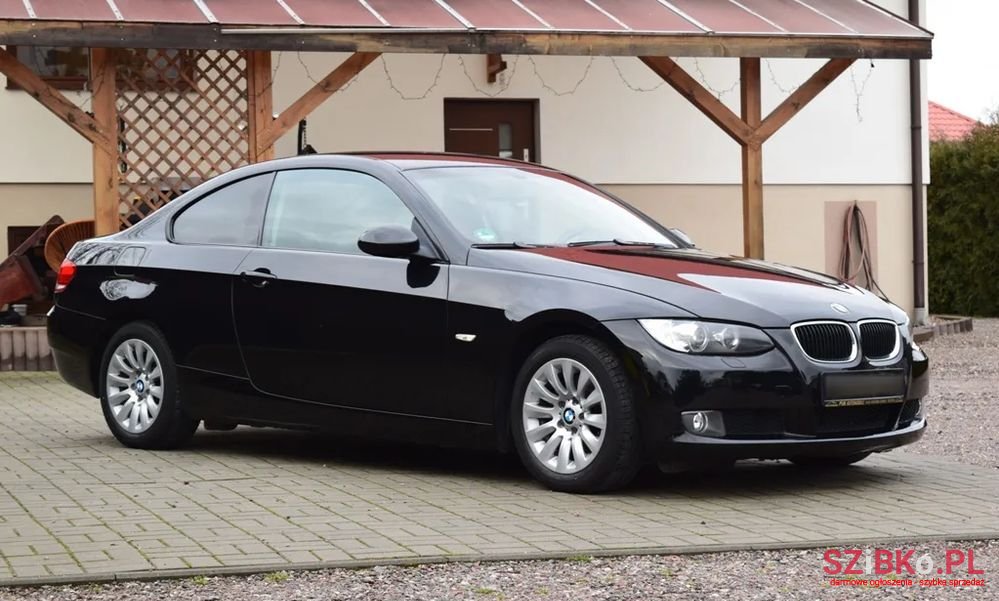 2007' BMW 3 Series 320D Coupe photo #3