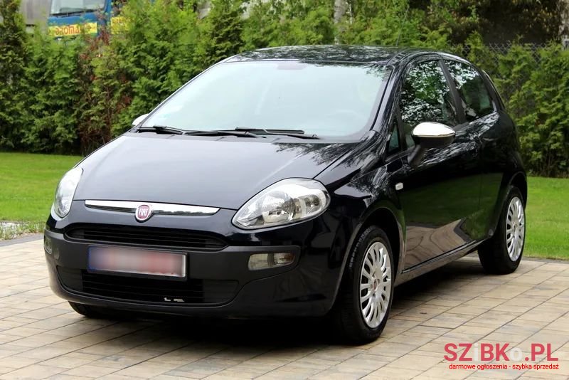 2010' Fiat Punto Evo photo #5